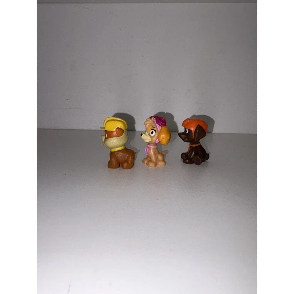 3 mini paw patrol figures Skye, Zuma, Rubble